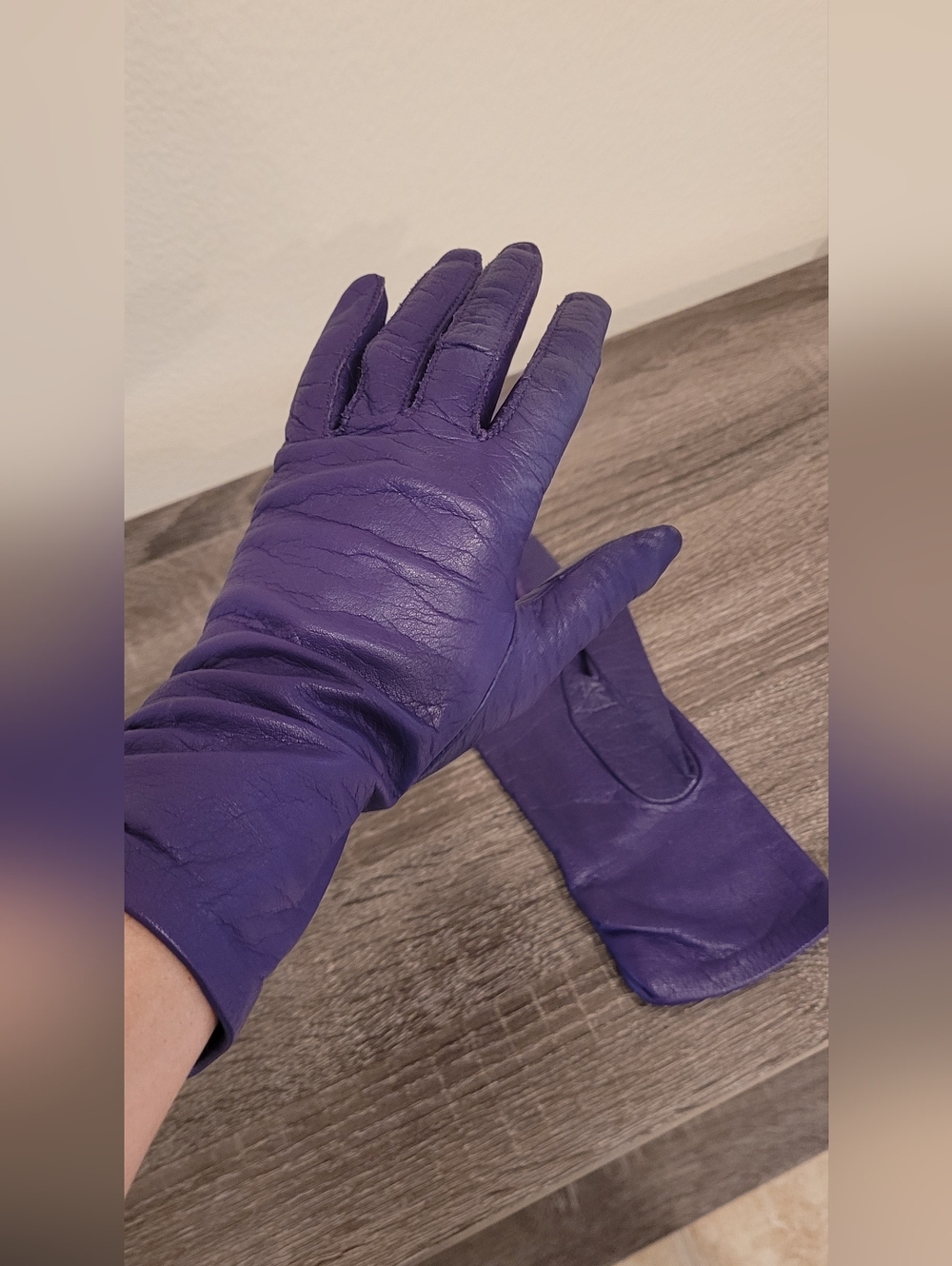 Vintage Leather Gloves Purple